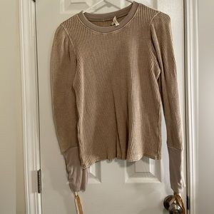 Gimmicks top from the buckle